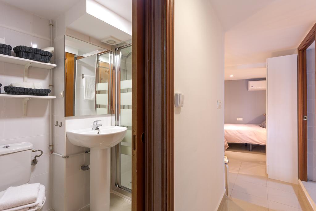 Apartamentos Diaber Gerona 22 Seville Ngoại thất bức ảnh