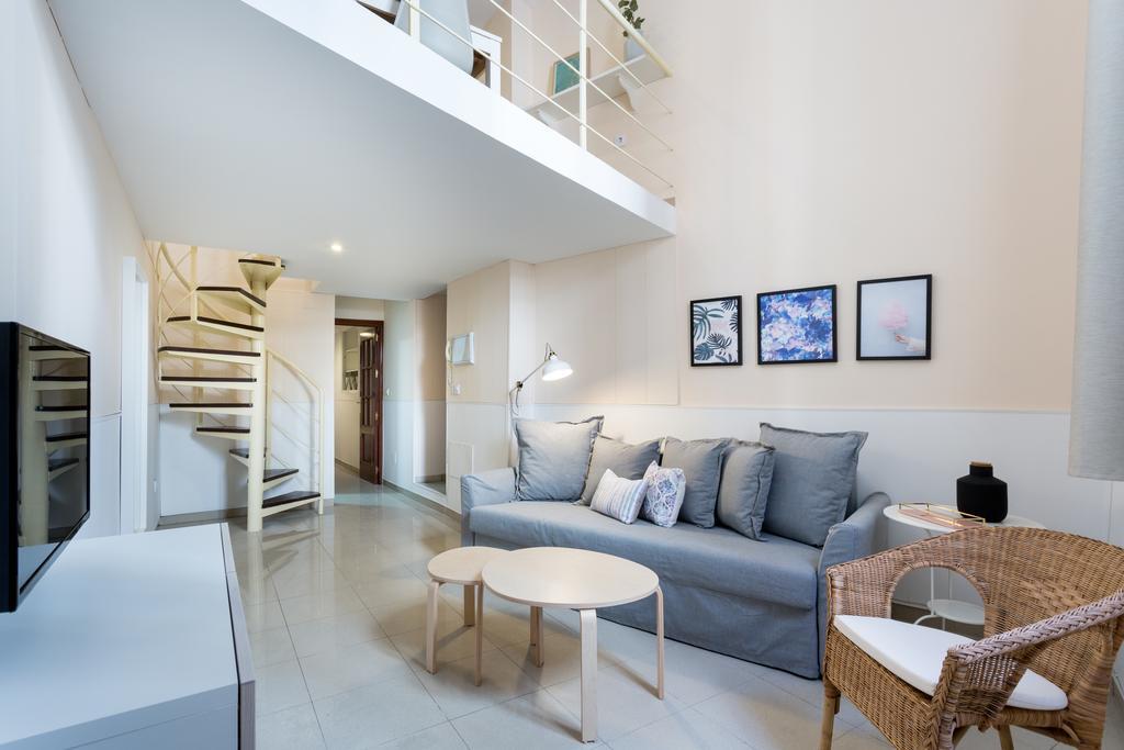 Apartamentos Diaber Gerona 22 Seville Ngoại thất bức ảnh