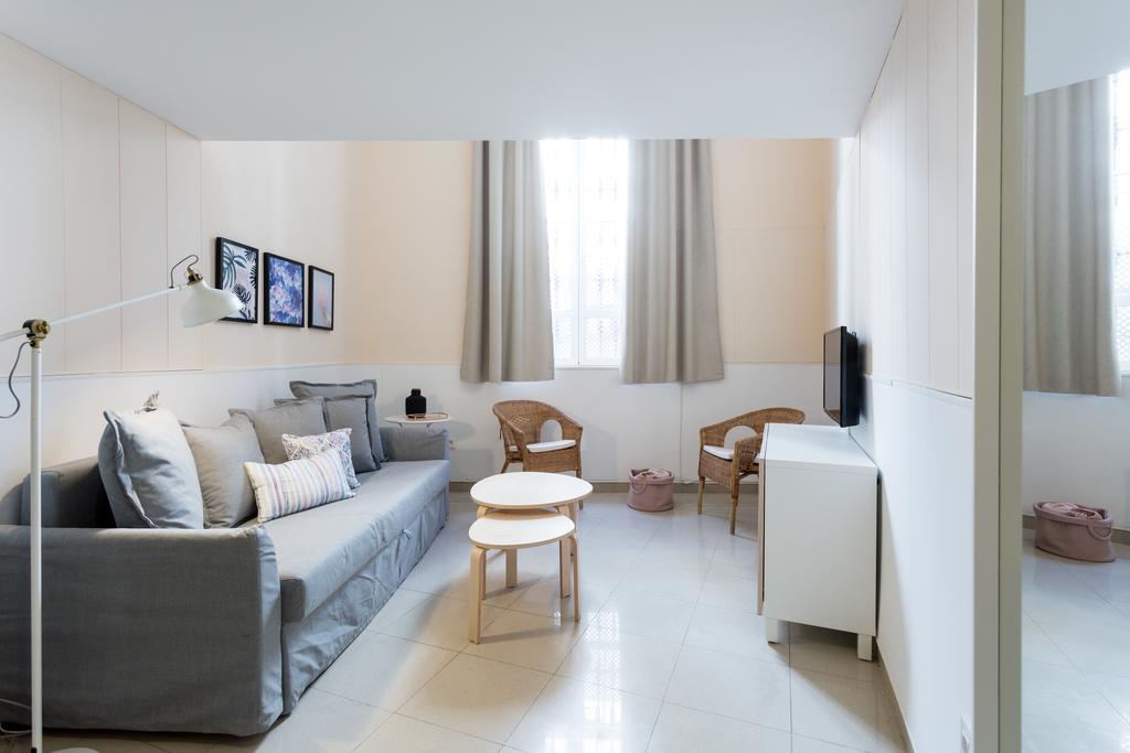 Apartamentos Diaber Gerona 22 Seville Ngoại thất bức ảnh