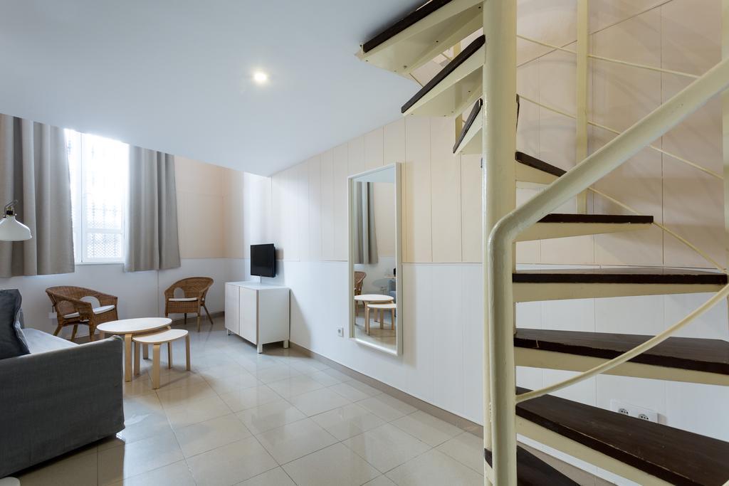 Apartamentos Diaber Gerona 22 Seville Ngoại thất bức ảnh