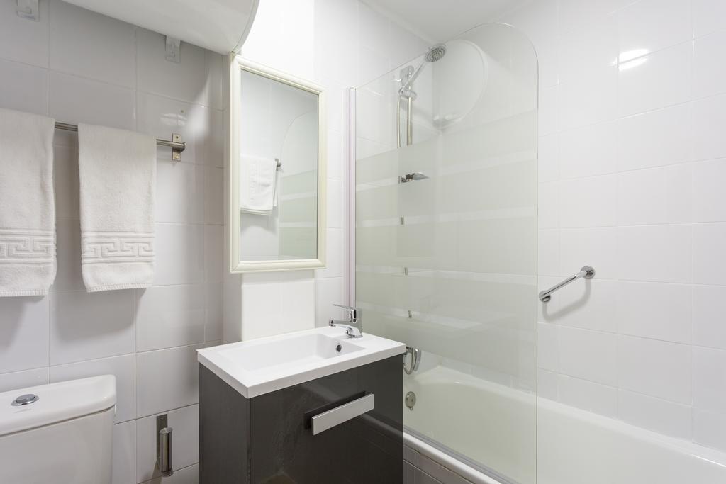 Apartamentos Diaber Gerona 22 Seville Ngoại thất bức ảnh