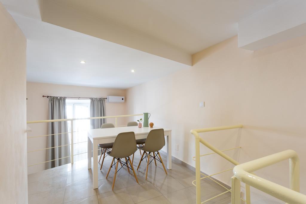 Apartamentos Diaber Gerona 22 Seville Ngoại thất bức ảnh
