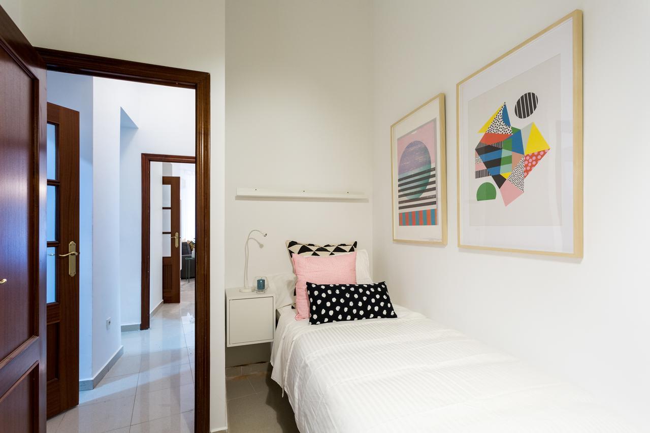 Apartamentos Diaber Gerona 22 Seville Ngoại thất bức ảnh